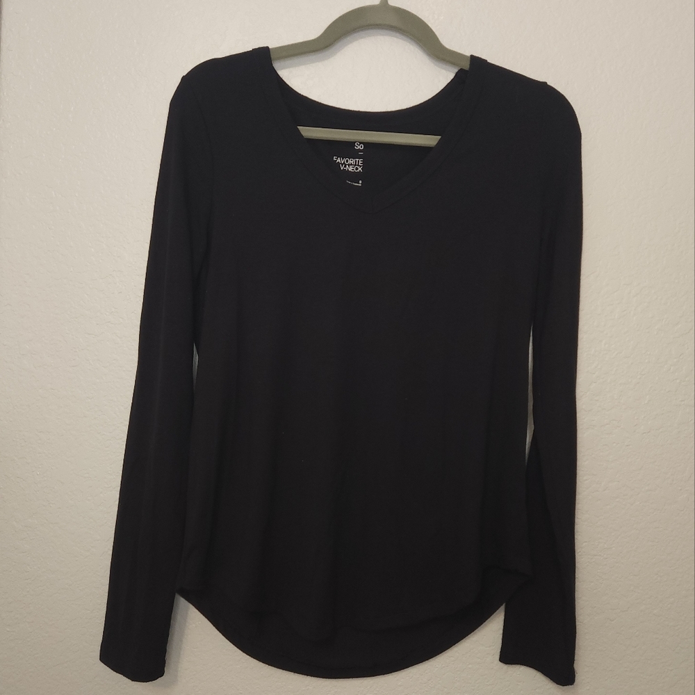 Two S Black long-sleeved shirts